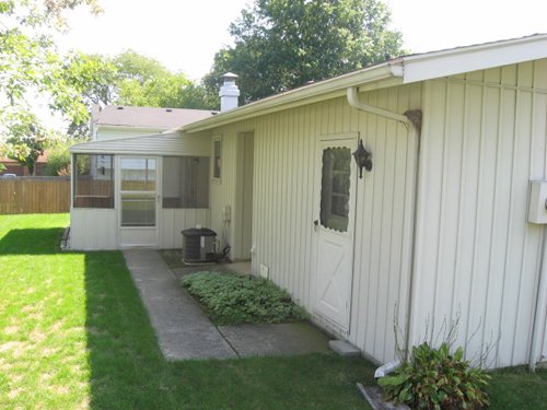 Property photo 7 - 3 Bedroom, 2 Bath Home on Cul-de-sac Lot